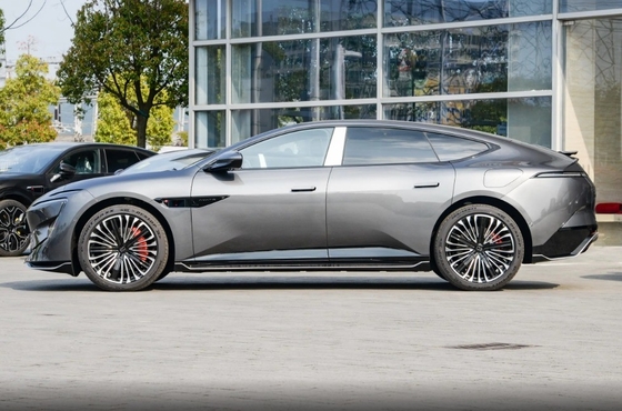 Struttura del corpo 4 porte 5 posti Avatr 12 EV 2024 650 Triple Laser 4WD Performance Edition