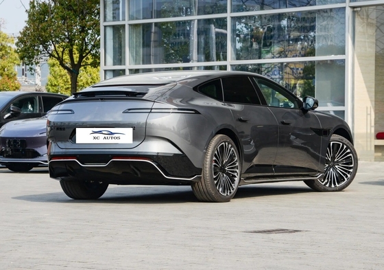 Struttura del corpo 4 porte 5 posti Avatr 12 EV 2024 650 Triple Laser 4WD Performance Edition