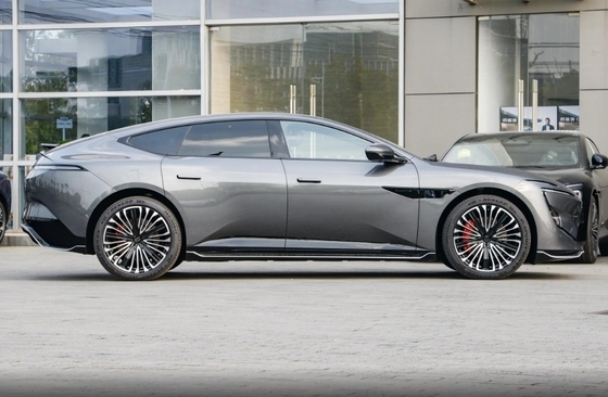 Struttura del corpo 4 porte 5 posti Avatr 12 EV 2024 650 Triple Laser 4WD Performance Edition