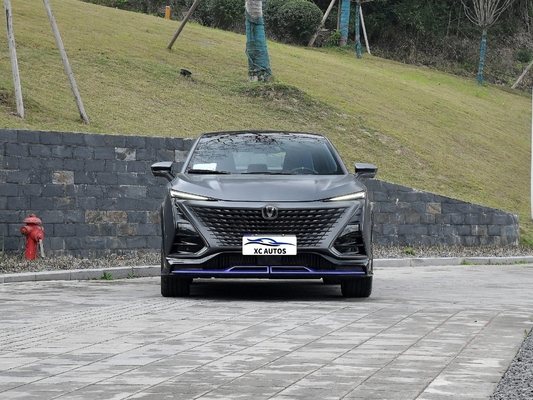 Changan Uni-T 1.5T 2.0T 188HP 138KW 300NM SUV compatto a gas / benzina con tetto panoramico
