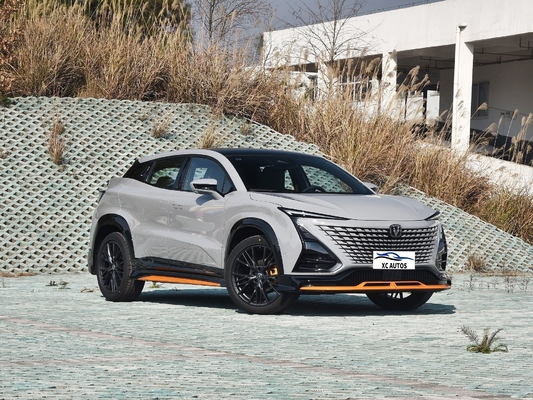 Changan UNI-T 1.5T Auto a benzina per il mese 2 Euro VI standard di emissioni nel 2023 Stock