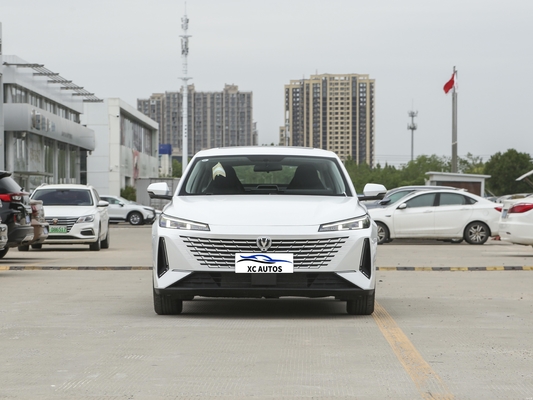 2023 Changan Yida Gdi Dct Flagship Modello 5 Sedate Sedan con motore 1.5T e fotocamera a LED