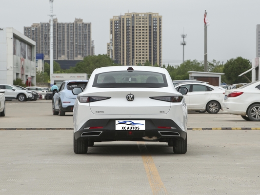 2023 Changan Yida Gdi Dct Flagship Modello 5 Sedate Sedan con motore 1.5T e fotocamera a LED