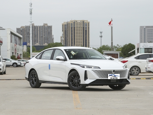 2023 Changan Yida Gdi Dct Flagship Modello 5 Sedate Sedan con motore 1.5T e fotocamera a LED