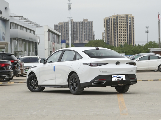 2023 Changan Yida Gdi Dct Flagship Modello 5 Sedate Sedan con motore 1.5T e fotocamera a LED