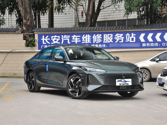 Changan Yida Sport Car 2023 AWD Auto usata a benzina con volante multifunzione