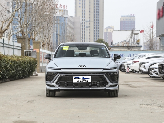 2024 Sonata 2.0T FWD con seggiolini in cuoio e pneumatici R19 conformi all'Euro VI