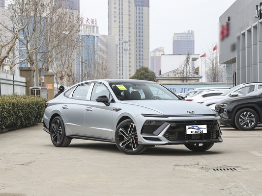 2024 Sonata 2.0T FWD con seggiolini in cuoio e pneumatici R19 conformi all'Euro VI