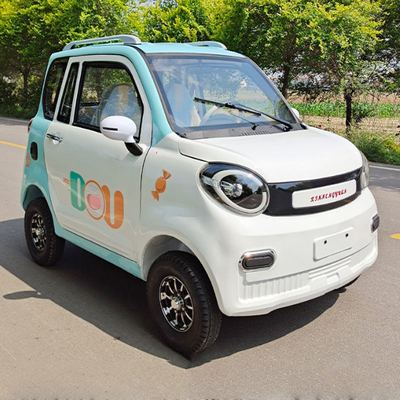 Auto elettrica a quattro porte e quattro posti Mini auto elettrica per adulti con velocità massima 60-120 km/h chilometraggio 50 km