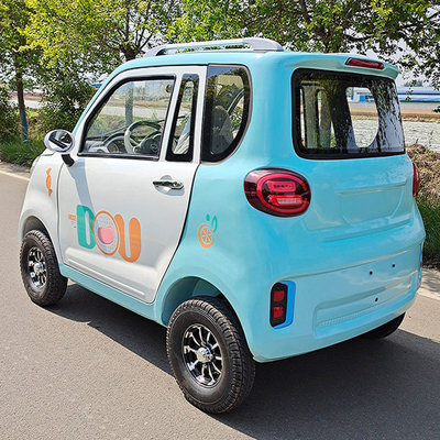 Auto elettrica a quattro porte e quattro posti Mini auto elettrica per adulti con velocità massima 60-120 km/h chilometraggio 50 km