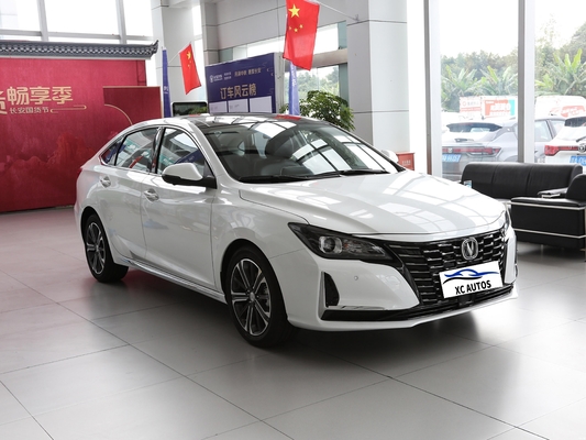Compatta 2022 Changan Ruicheng CC 1.4T DCT Sedan con sospensione anteriore Macpherson
