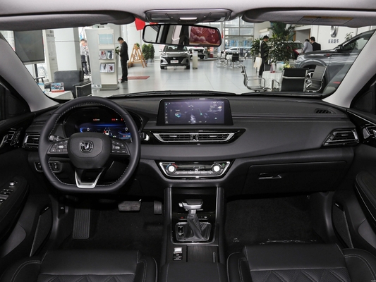 Compatta 2022 Changan Ruicheng CC 1.4T DCT Sedan con sospensione anteriore Macpherson