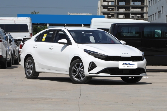 2024 Importazione KIA K3 Sedan Auto 360° Camera posteriore Alta velocità Gas e sedile in pelle Materiale
