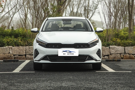 2024 Importazione KIA K3 Sedan Auto 360° Camera posteriore Alta velocità Gas e sedile in pelle Materiale