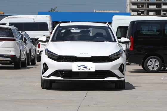 2024 Importazione KIA K3 Sedan Auto 360° Camera posteriore Alta velocità Gas e sedile in pelle Materiale