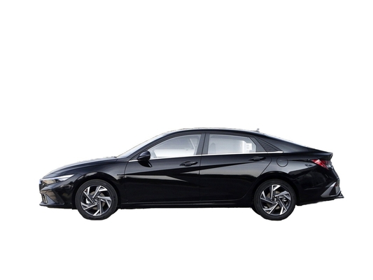 Sedana Hyundai Elantra 2024 con sistema di sterzo elettrico e L*W*H mm 4720*1810*1415