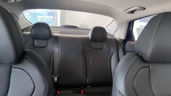 Sedana Hyundai Elantra 2024 con sistema di sterzo elettrico e L*W*H mm 4720*1810*1415
