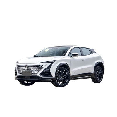 Changan Uni-t 1.5t Fwd Auto a benzina con potenza massima di 100-150PS e 6 radar