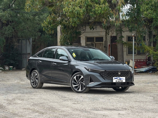 2023 Turbo 5 posti Changan Yida Sedan ODM Sport Automatico Buone condizioni ESC incluso
