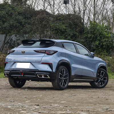 Changan 2023 UNI-K berlina con potenza massima di 150-200PS e davanti 4 posteriore 4 radar