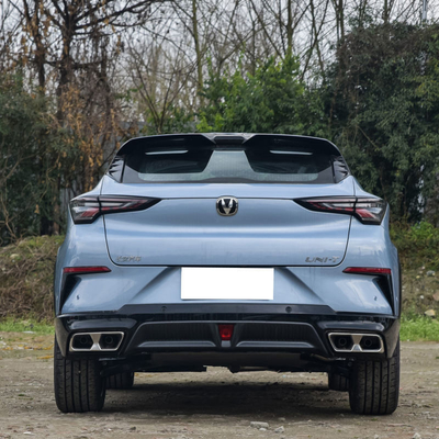 Changan 2023 UNI-K berlina con potenza massima di 150-200PS e davanti 4 posteriore 4 radar