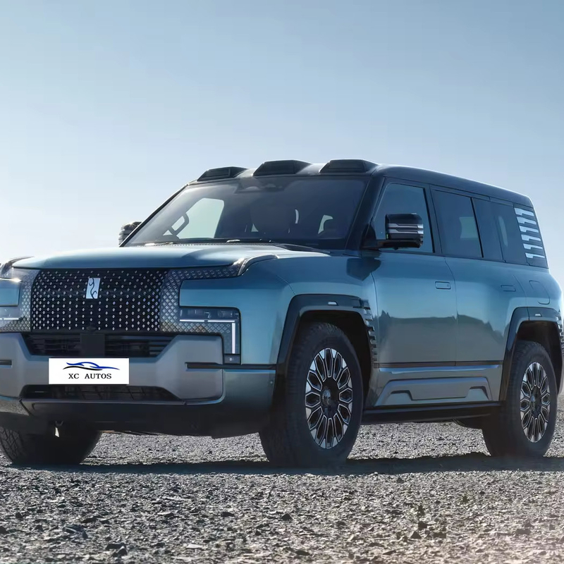 BYD Yangwang U8 Hybrid Car EV SUV Off-road Vehicle per l'eccitazione off-road di lusso