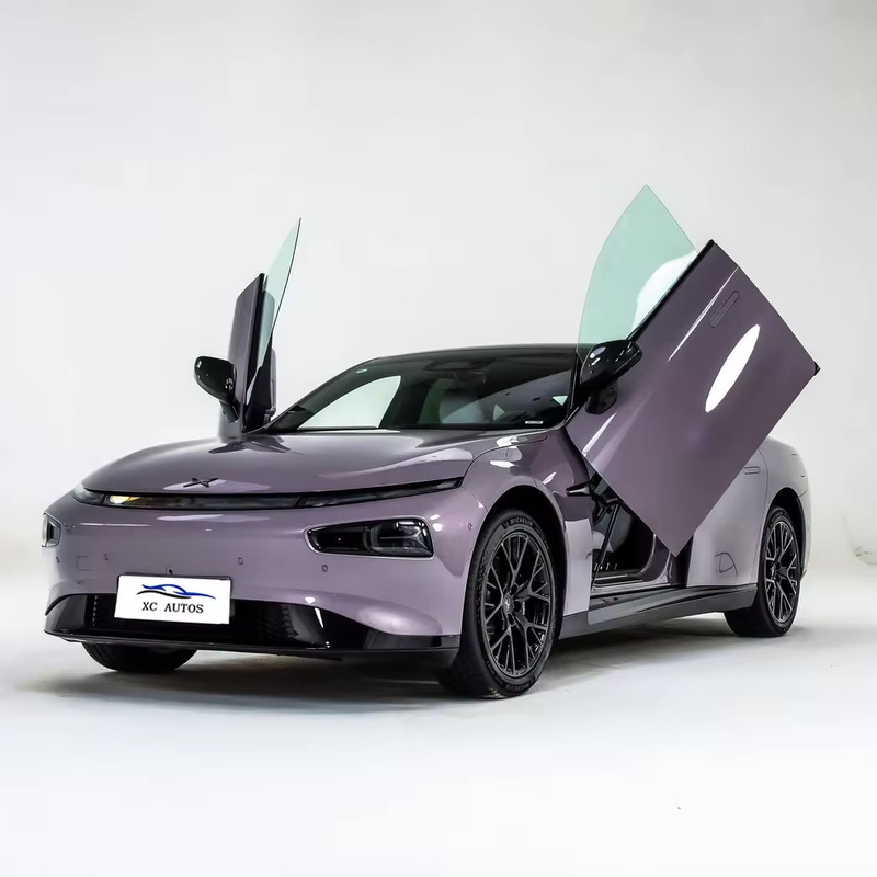 Xpeng P7 EV Sedan con volante multifunzione e coppia massima Nm di 400-500Nm