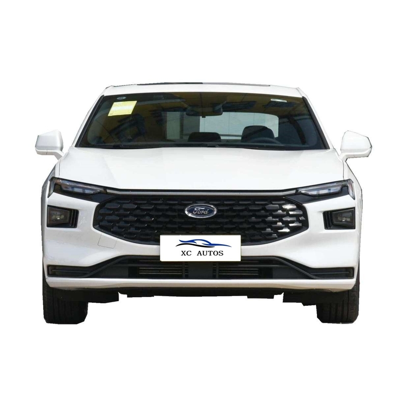 Auto elettrica Ford Mondeo Automobile di lusso ad alta velocità per 5 posti chilometraggio 1-25000 miglia