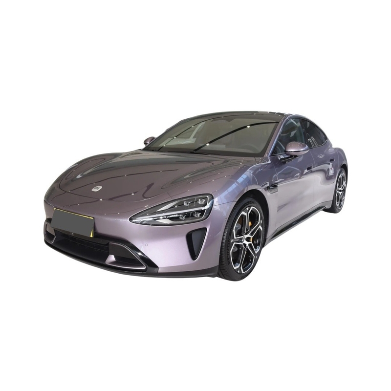 Xiao mi Su7 berlina elettrica cinese con L*W*H mm 3780x1715x1540 e 4 porte 5 posti
