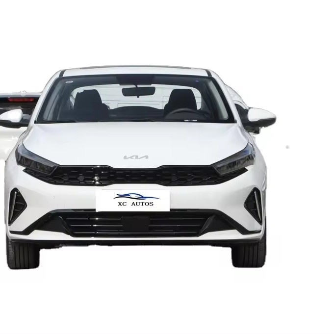 1.5L Bianco Kia K3 2024 Compatto Car Benzina Far Light per l'Acquisto Online