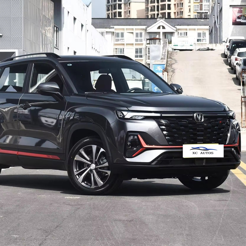 Changan CS 35 PLUS SUV compatto a 5 porte a 5 posti con volante multifunzione