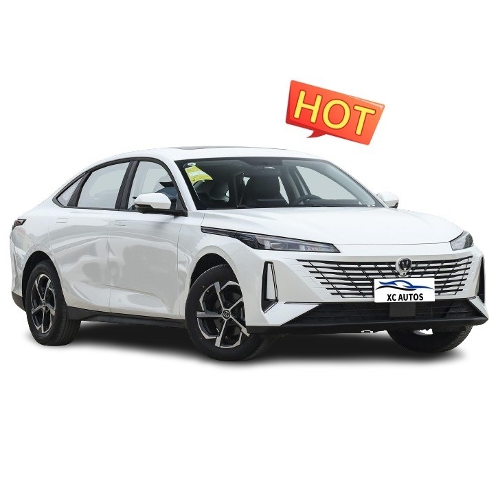 Changan EADO 1.5T GDI DCT a guida sinistra berlina 4 porte 5 posti auto a benzina sul mercato
