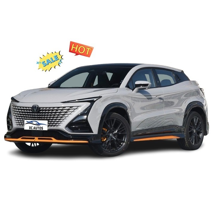 Changan UNI-T 1.5T Auto a benzina per il mese 2 Euro VI standard di emissioni nel 2023 Stock