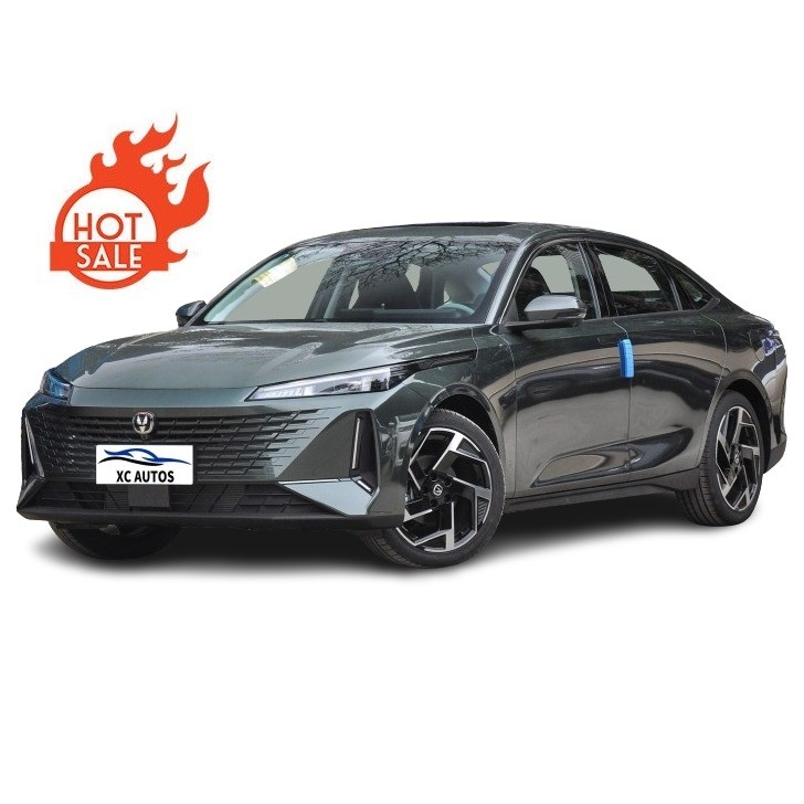 Changan Yida Sport Car 2023 AWD Auto usata a benzina con volante multifunzione