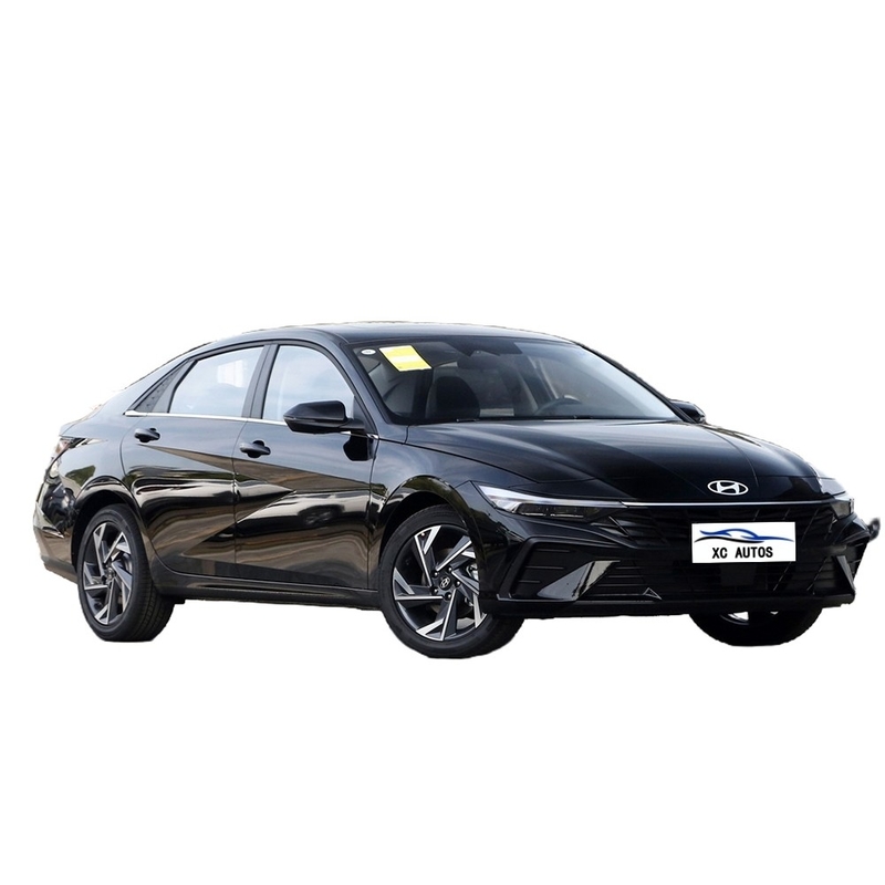 Sedana Hyundai Elantra 2024 con sistema di sterzo elettrico e L*W*H mm 4720*1810*1415