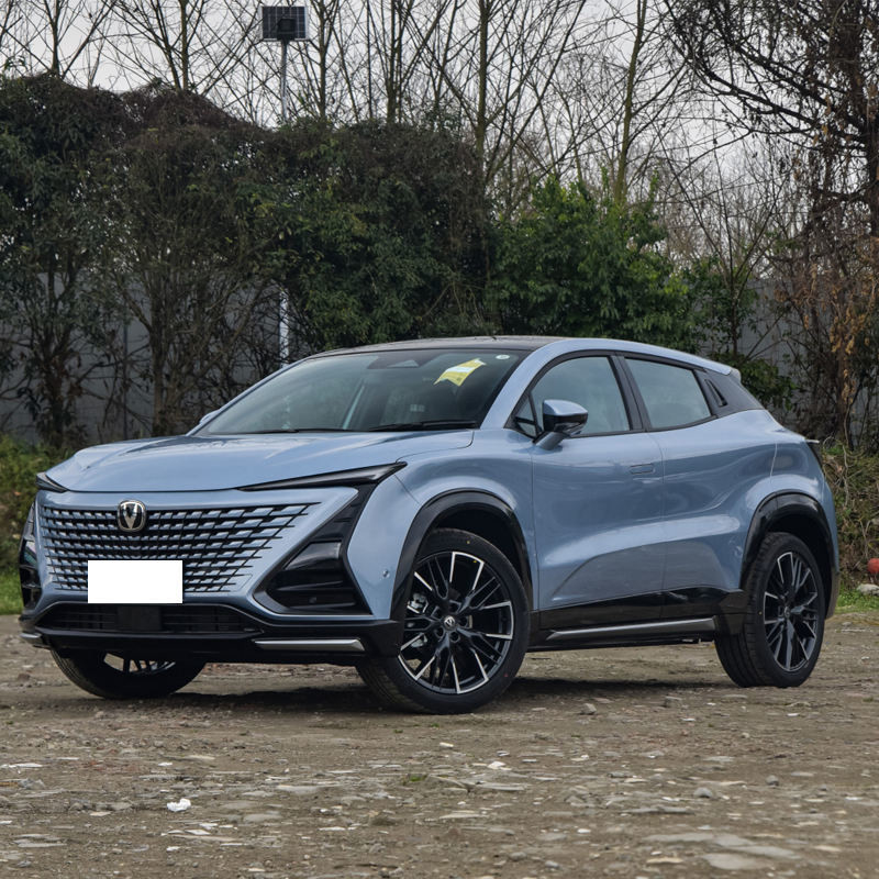 Changan 2023 UNI-K berlina con potenza massima di 150-200PS e davanti 4 posteriore 4 radar